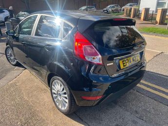 Ford Fiesta Titanium Auto