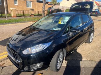 Ford Fiesta Titanium Auto