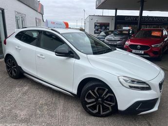 Volvo V40 T3 CROSS COUNTRY PRO