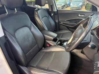 Hyundai Santa Fe 2.2 CRDi Blue Drive Wiggins Edition SUV 5dr Diesel Auto 4WD Euro