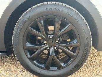 Hyundai Santa Fe 2.2 CRDi Blue Drive Wiggins Edition SUV 5dr Diesel Auto 4WD Euro