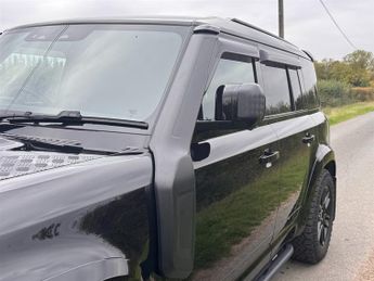 Land Rover Defender 110 D300 HARD TOP X-DYNAMIC HSE COMMERCIAL NO VAT