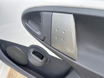 Toyota Aygo 1.0 VVT-i Go Hatchback 5dr Petrol MultiMode Euro 5 (AC) (67 ps)