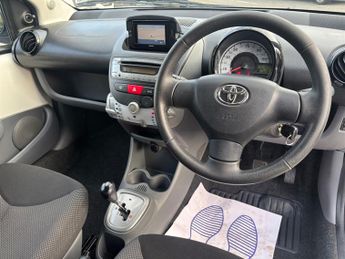 Toyota Aygo 1.0 VVT-i Go Hatchback 5dr Petrol MultiMode Euro 5 (AC) (67 ps)