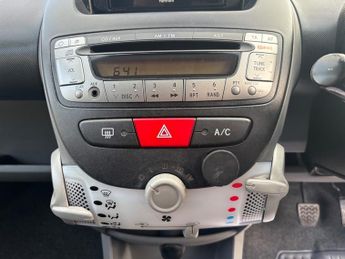 Toyota Aygo 1.0 VVT-i Go Hatchback 5dr Petrol MultiMode Euro 5 (AC) (67 ps)