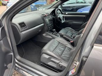 Volkswagen Golf 3.2 V6 R32 Hatchback 5dr Petrol DSG 4Motion (233 g/km, 247 bhp)