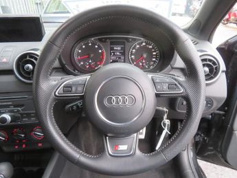 Audi A1 SPORTBACK TFSI S LINE AUTOMATIC