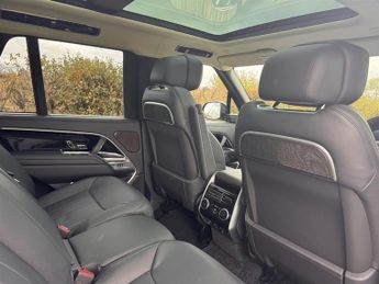 Land Rover Range Rover AUTOBIOGRAPHY D350 MODIFIED BY URBAN AUTOMOTIVE