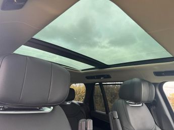 Land Rover Range Rover AUTOBIOGRAPHY D350 MODIFIED BY URBAN AUTOMOTIVE