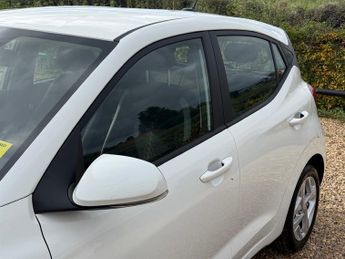 Hyundai i10 1.0 SE Connect Hatchback 5dr Petrol Manual Euro 6 (s/s) (67 ps)