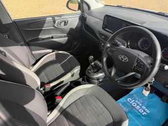 Hyundai i10 1.0 SE Connect Hatchback 5dr Petrol Manual Euro 6 (s/s) (67 ps)