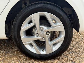 Hyundai i10 1.0 SE Connect Hatchback 5dr Petrol Manual Euro 6 (s/s) (67 ps)