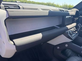 Land Rover Defender 90 D250 HARD TOP SE MODIFIED BY URBAN AUTOMOTIVE VAT Q