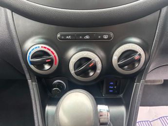 Hyundai i10 1.2 Active Hatchback 5dr Petrol Auto Euro 5 (85 bhp)