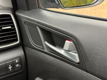 Hyundai Tucson 1.6 T-GDi SE Nav SUV 5dr Petrol DCT Euro 6 (s/s) (177 ps)