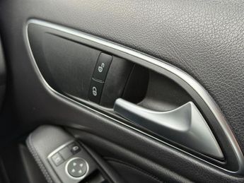 Mercedes GLA200 1.6 SE SUV 5dr Petrol Manual Euro 6 (s/s) (156 ps)