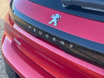 Peugeot 208 1.2 PureTech Allure Premium Hatchback 5dr Petrol Manual Euro 6 (