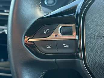Peugeot 208 1.2 PureTech Allure Premium Hatchback 5dr Petrol Manual Euro 6 (