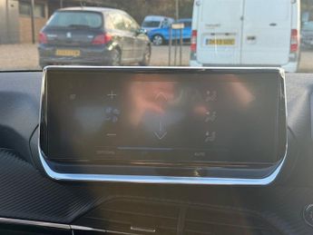 Peugeot 208 1.2 PureTech Allure Premium Hatchback 5dr Petrol Manual Euro 6 (