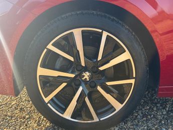 Peugeot 208 1.2 PureTech Allure Premium Hatchback 5dr Petrol Manual Euro 6 (