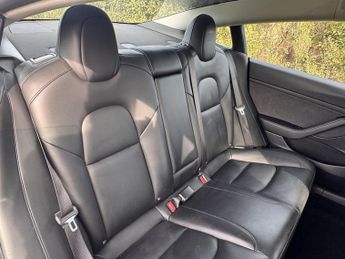 Tesla Model 3 STANDARD RANGE PLUS