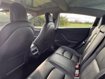 Tesla Model 3 STANDARD RANGE PLUS