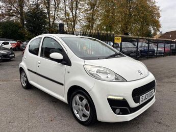 Peugeot 107 1.0 12V Allure Hatchback 5dr Petrol 2 Tronic Euro 5 (68 ps)