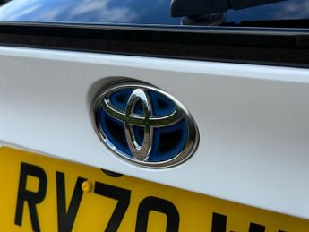 Toyota C-HR 1.8 VVT-h Design SUV 5dr Petrol Hybrid CVT Euro 6 (s/s) (122 ps)