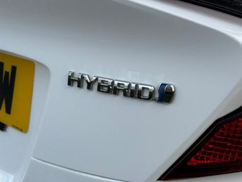 Toyota C-HR 1.8 VVT-h Design SUV 5dr Petrol Hybrid CVT Euro 6 (s/s) (122 ps)