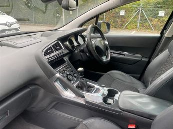 Peugeot 3008 Blue HDI S/S Allure