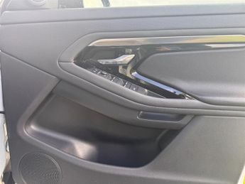 Land Rover Range Rover Evoque R-DYNAMIC S D180