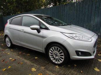 Ford Fiesta TITANIUM Used