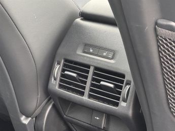 Jaguar E-Pace P300e 12.17kWh R-DYNAMIC HSE