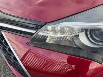 Toyota Yaris 1.5 VVT-h Design Hatchback 5dr Petrol Hybrid E-CVT Euro 6 (101 p