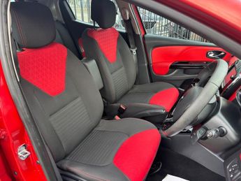 Renault Clio 1.5 dCi Dynamique S MediaNav Hatchback 5dr Diesel EDC Euro 5 (90