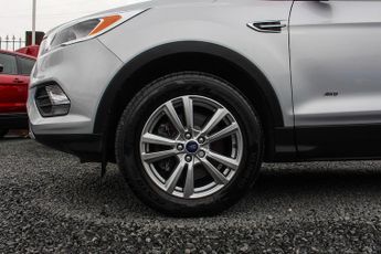 Ford Kuga 2.0 TDCi EcoBlue Zetec SUV 5dr Diesel Powershift AWD Euro 6 (s/s