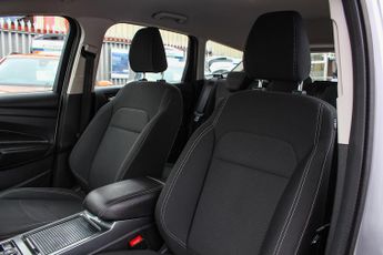 Ford Kuga 2.0 TDCi EcoBlue Zetec SUV 5dr Diesel Powershift AWD Euro 6 (s/s