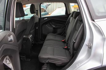 Ford Kuga 2.0 TDCi EcoBlue Zetec SUV 5dr Diesel Powershift AWD Euro 6 (s/s