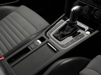 Volkswagen Passat 2.0 BiTDI BlueMotion Tech R-Line DSG 4Motion Euro 6 (s/s) 5dr