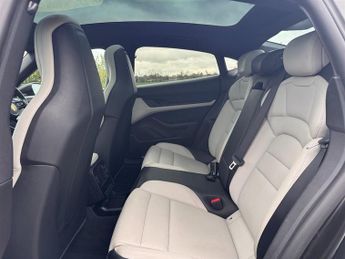 Porsche Taycan PERFORMANCE PLUS 93.4kWh 4S