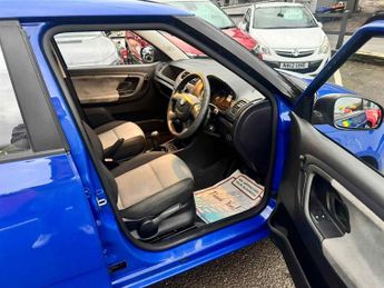 Skoda Fabia 1.2 HTP 6V 1 Hatchback 5dr Petrol Manual (140 g/km, 60 bhp)