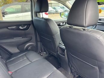 Nissan Qashqai 1.2 DIG-T Tekna SUV 5dr Petrol XTRON 2WD Euro 6 (s/s) (115 ps)