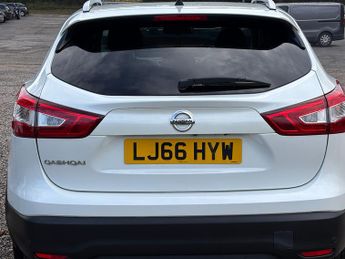 Nissan Qashqai 1.2 DIG-T Tekna SUV 5dr Petrol XTRON 2WD Euro 6 (s/s) (115 ps)