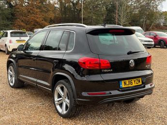 Volkswagen Tiguan 2.0 TDI BlueMotion Tech R-Line Edition SUV 5dr Diesel DSG 4WD Eu