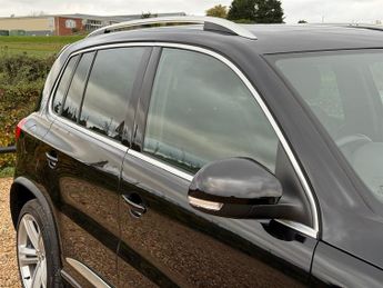 Volkswagen Tiguan 2.0 TDI BlueMotion Tech R-Line Edition SUV 5dr Diesel DSG 4WD Eu