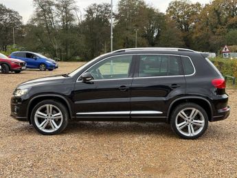 Volkswagen Tiguan 2.0 TDI BlueMotion Tech R-Line Edition SUV 5dr Diesel DSG 4WD Eu