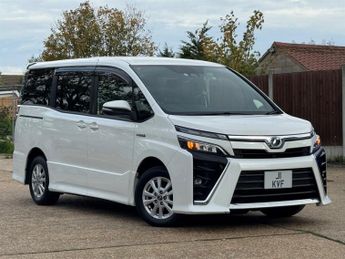 Toyota Voxy TOYOTA VOXY PETROL HYBRID 1.8L AUTO 7 SEAT EURO 6, ULEZ 67-17, V