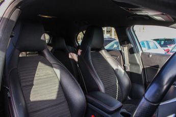 Mercedes GLA220 2.1 GLA220d AMG Line SUV 5dr Diesel 7G-DCT 4MATIC Euro 6 (s/s) (