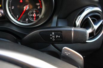 Mercedes GLA220 d 2.1 AMG Line SUV 5dr Diesel 7G-DCT 4MATIC Euro 6 (s/s) (177 ps