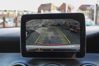 Mercedes GLA220 d 2.1 AMG Line SUV 5dr Diesel 7G-DCT 4MATIC Euro 6 (s/s) (177 ps